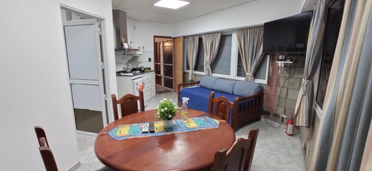Apartamento Look Departamentos Carhué Exterior foto